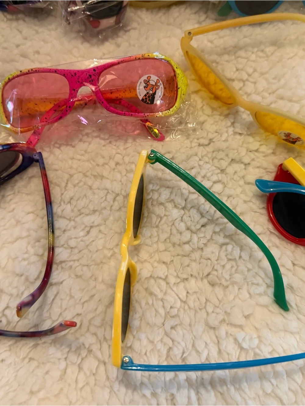 VINTAGE NEW OLD STOCK WHOLESALE LOT! Resell! Children’s Sunglasses 72601